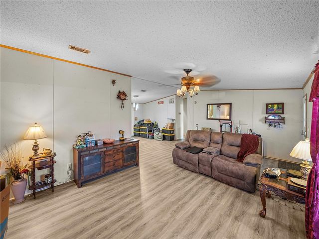 11404 LITHIA PINECREST ROAD, Lithia, FL 33547