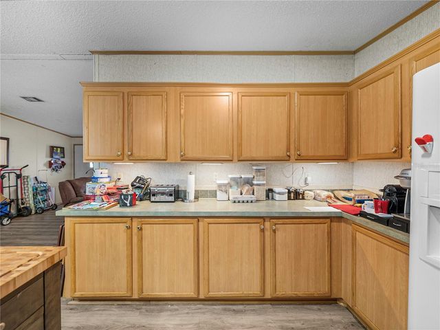 11404 LITHIA PINECREST ROAD, Lithia, FL 33547