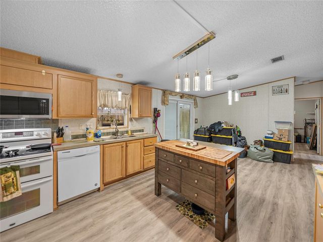 11404 LITHIA PINECREST ROAD, Lithia, FL 33547