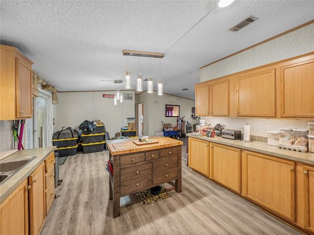 11404 LITHIA PINECREST ROAD, Lithia, FL 33547