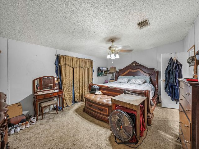 11404 LITHIA PINECREST ROAD, Lithia, FL 33547