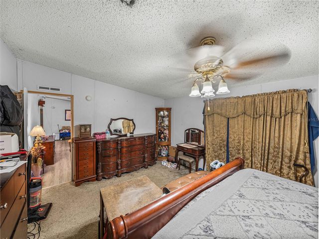 11404 LITHIA PINECREST ROAD, Lithia, FL 33547