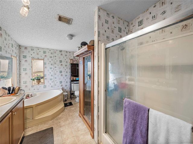11404 LITHIA PINECREST ROAD, Lithia, FL 33547