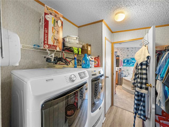 11404 LITHIA PINECREST ROAD, Lithia, FL 33547