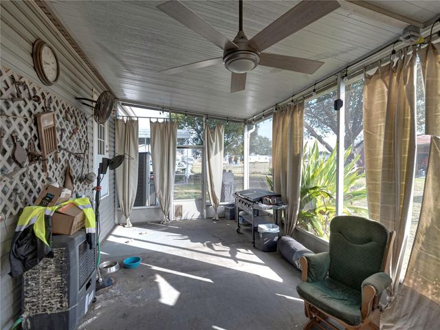 11404 LITHIA PINECREST ROAD, Lithia, FL 33547