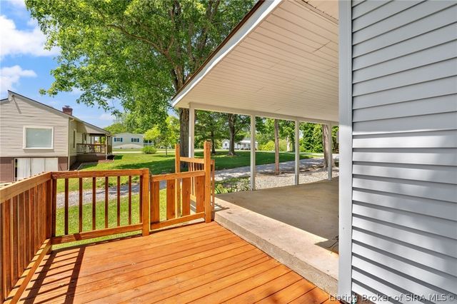 3359 E Riley Road, Floyds Knobs, IN 47119
