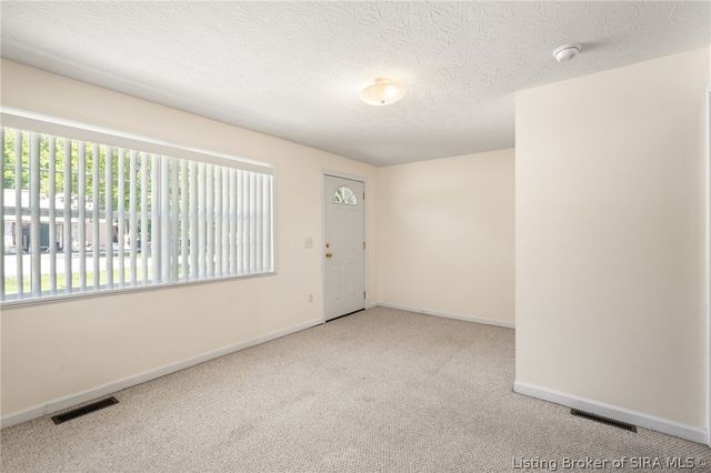 3359 E Riley Road, Floyds Knobs, IN 47119