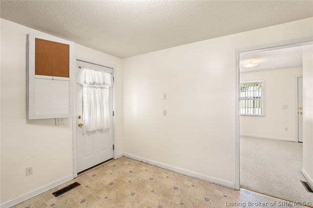 3359 E Riley Road, Floyds Knobs, IN 47119
