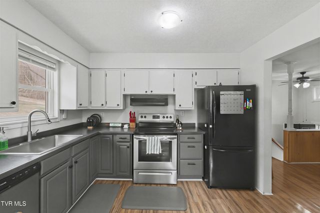 823 Campbell Circle, Chuckey, TN 37641