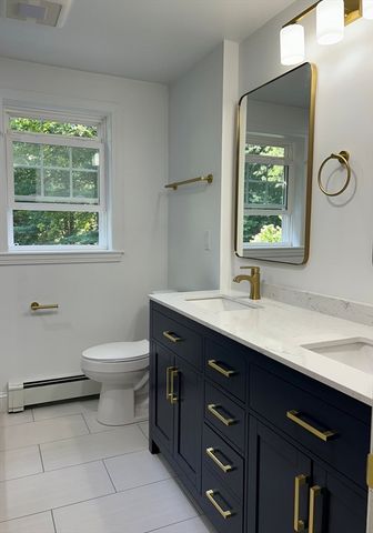 73 Maynard St, Northborough, MA 01532
