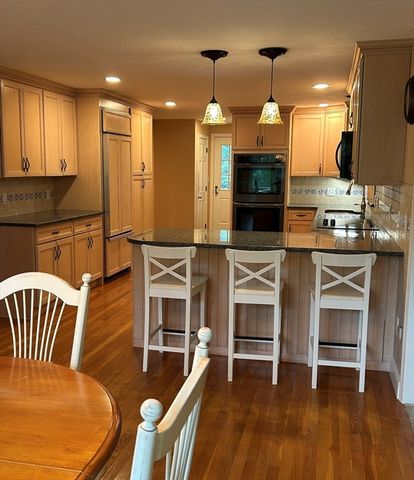 73 Maynard St, Northborough, MA 01532