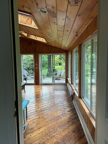 73 Maynard St, Northborough, MA 01532