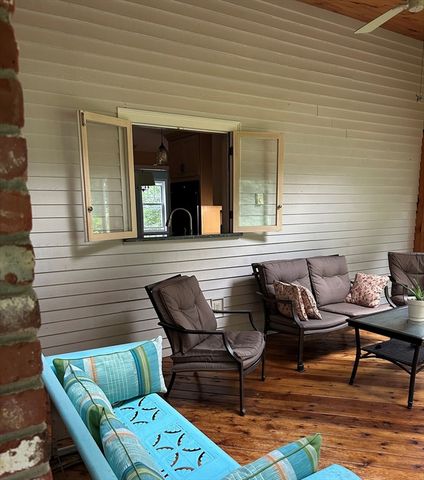73 Maynard St, Northborough, MA 01532