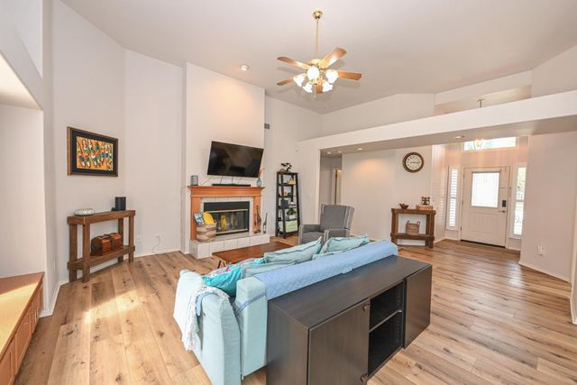 9061 N Brookview Avenue, Fresno, CA 93720