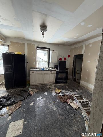 83 Maple Street, Norwich, CT 06360