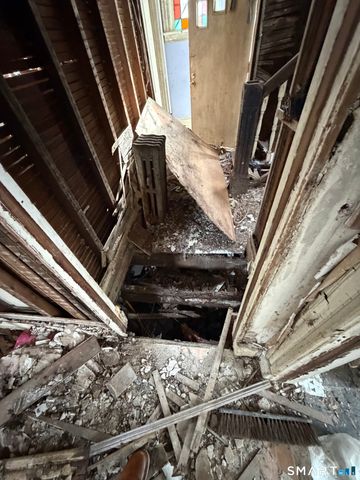 83 Maple Street, Norwich, CT 06360