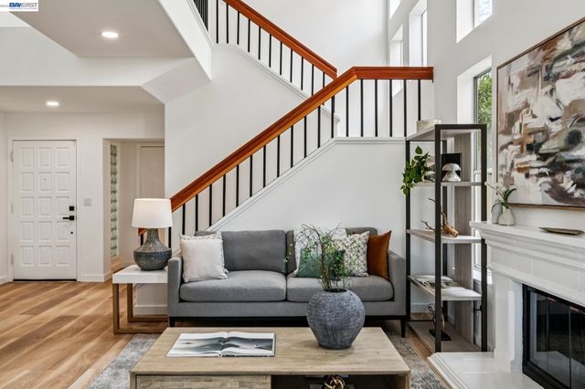 119 Diapian Bay, Alameda, CA 94502