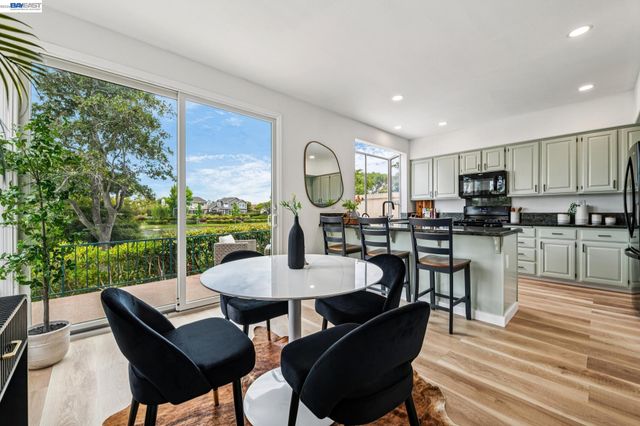 119 Diapian Bay, Alameda, CA 94502