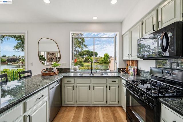 119 Diapian Bay, Alameda, CA 94502