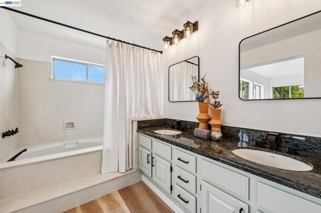 119 Diapian Bay, Alameda, CA 94502