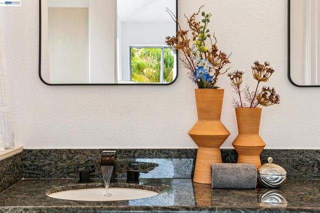 119 Diapian Bay, Alameda, CA 94502