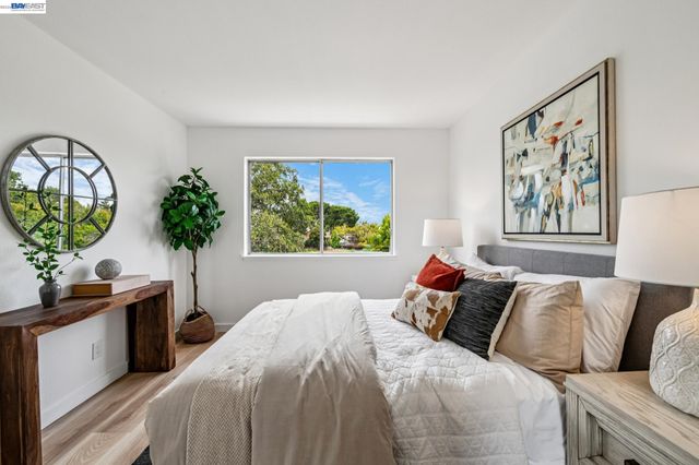 119 Diapian Bay, Alameda, CA 94502