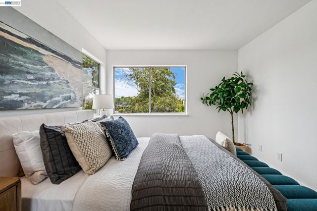 119 Diapian Bay, Alameda, CA 94502