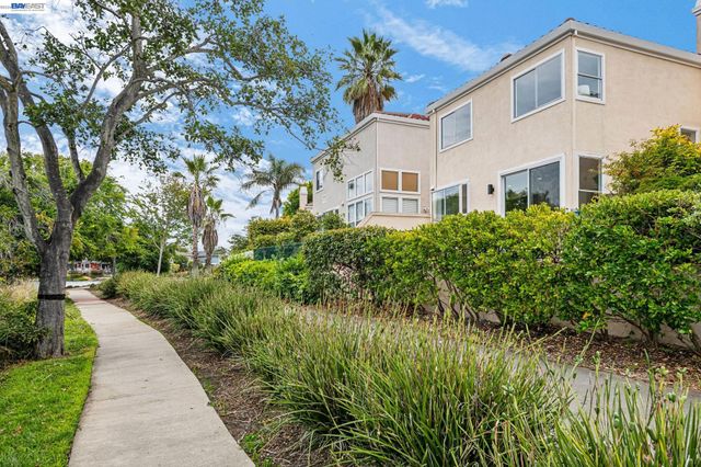 119 Diapian Bay, Alameda, CA 94502