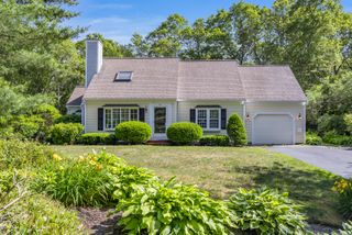 241 Olde Homestead Drive, Marstons Mills, MA 02648