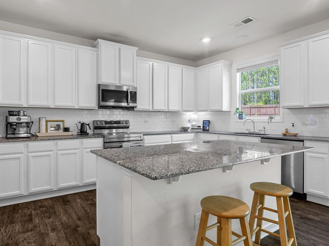 727 Chesterfield Court, Boiling Springs, SC 29316