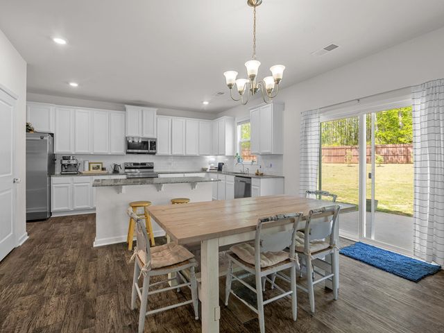 727 Chesterfield Court, Boiling Springs, SC 29316