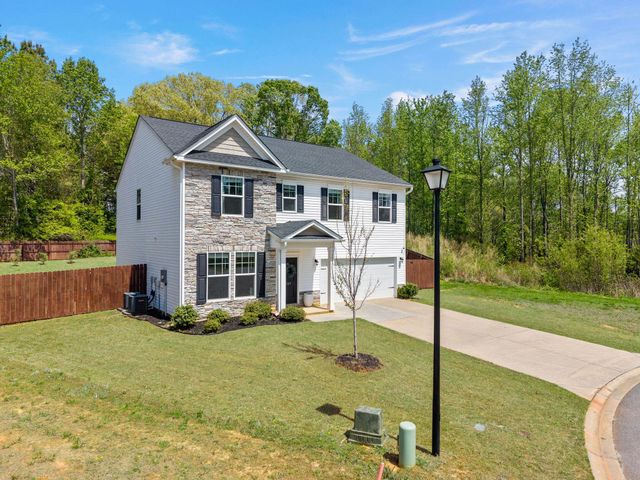 727 Chesterfield Court, Boiling Springs, SC 29316
