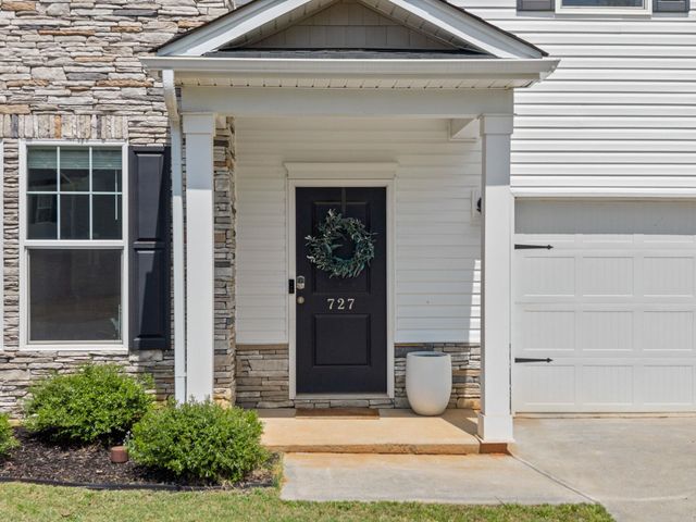 727 Chesterfield Court, Boiling Springs, SC 29316