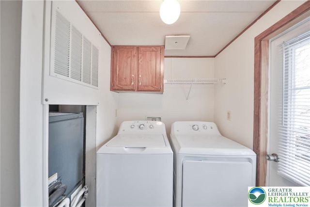 17 Canterbury Court, Forks Twp, PA 18040