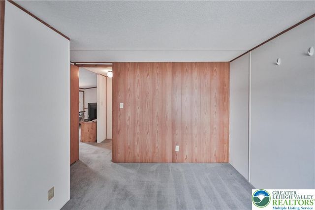 17 Canterbury Court, Forks Twp, PA 18040