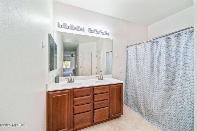 15032 N Twin Lakes Drive, Tucson, AZ 85739