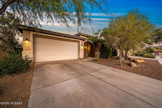 15032 N Twin Lakes Drive, Tucson, AZ 85739