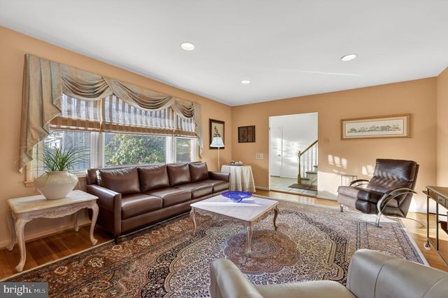 506 QUEEN ANNE RD, Cherry Hill, NJ 08003