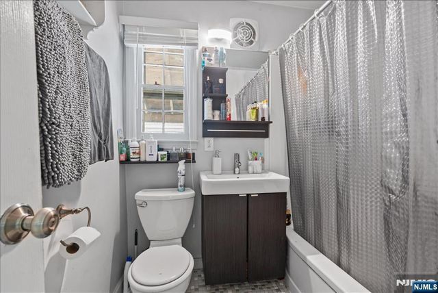 11-05 4th Street, Fair Lawn, NJ 07410