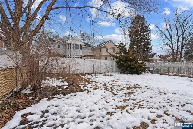 11-05 4th Street, Fair Lawn, NJ 07410