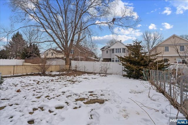 11-05 4th Street, Fair Lawn, NJ 07410