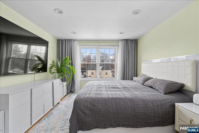 11-05 4th Street, Fair Lawn, NJ 07410