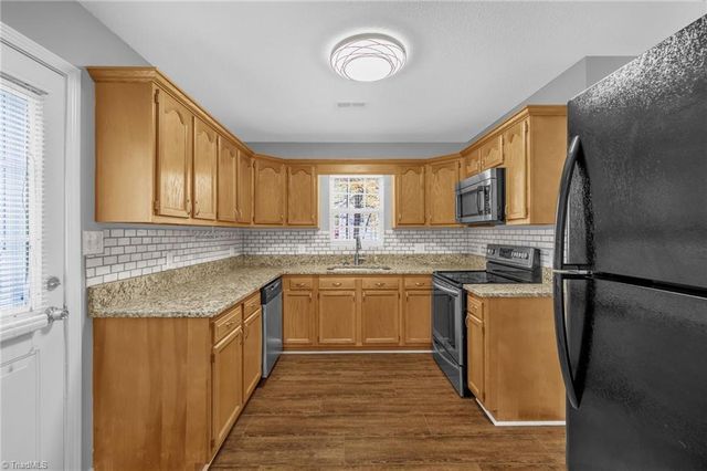 135 Pineywood Street, Thomasville, NC 27360