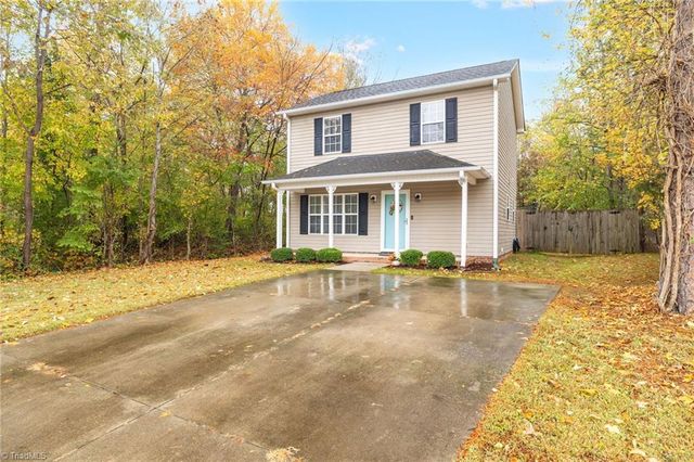 135 Pineywood Street, Thomasville, NC 27360