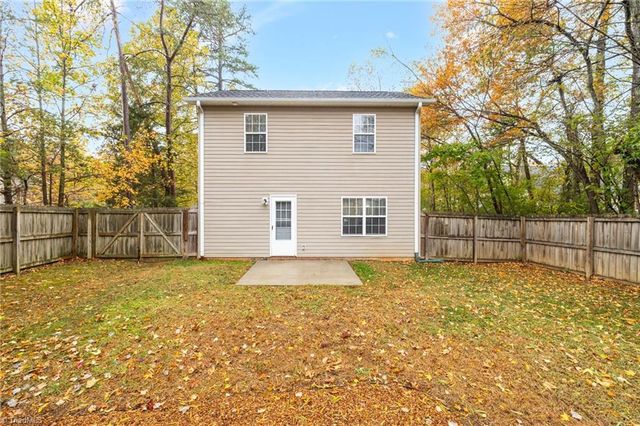 135 Pineywood Street, Thomasville, NC 27360