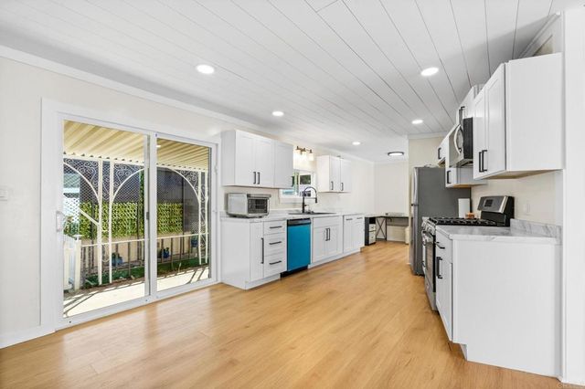 400 Greenfield Dr Spc 26 26, El Cajon, CA 92021