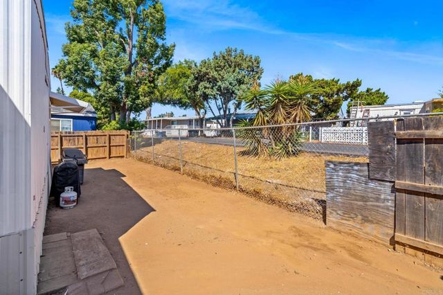 400 Greenfield Dr Spc 26 26, El Cajon, CA 92021