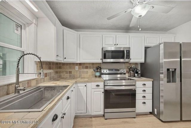 3012 Ridgedale Road, Gautier, MS 39553