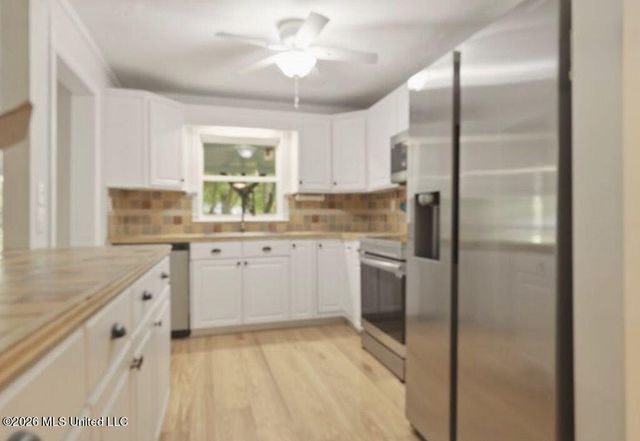 3012 Ridgedale Road, Gautier, MS 39553