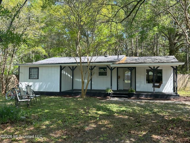 3012 Ridgedale Road, Gautier, MS 39553